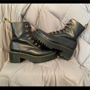 LEONA Doc Martens 🖤✨